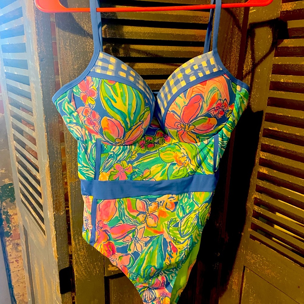 Lilly Pulitzer size 14 One piece bathing suit